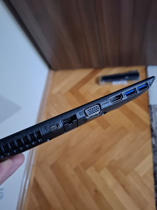 Acer Aspire E5-575G i3 SSD 8 GB DDR4 Nvidia GeForce 940MX baterie NOUĂ