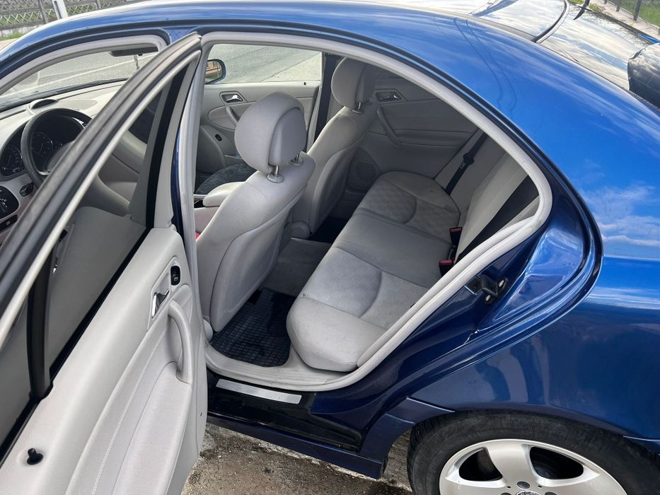 Mercedes c 180 compresor