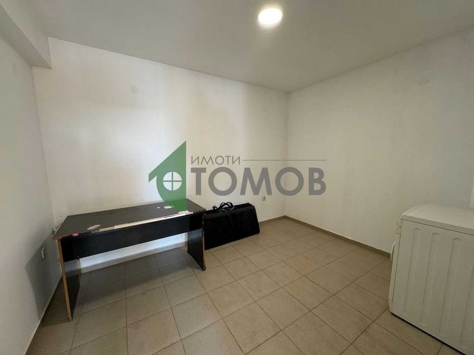 Продава се Тристаен апартамент в Шумен, Център - 155 кв.м за 904 €/кв.м - Снимка #6