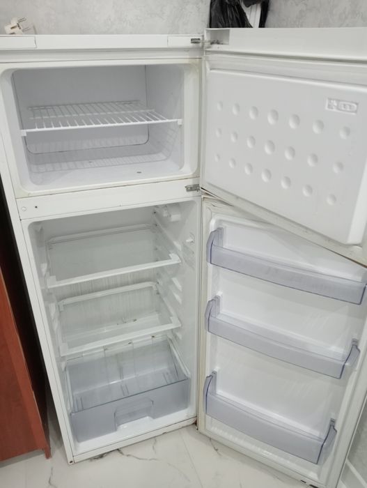 Холодильник сатылады