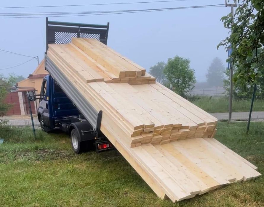 Cherestea grinzi lati scandura depozit