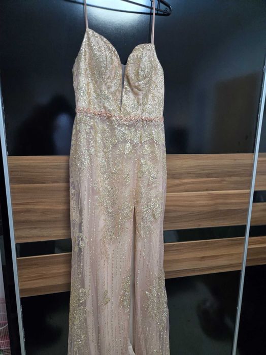 Абитуренска Страхотна рокля в розово злато