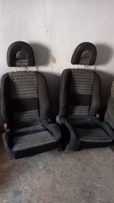 Продам сиденья б/у комплект