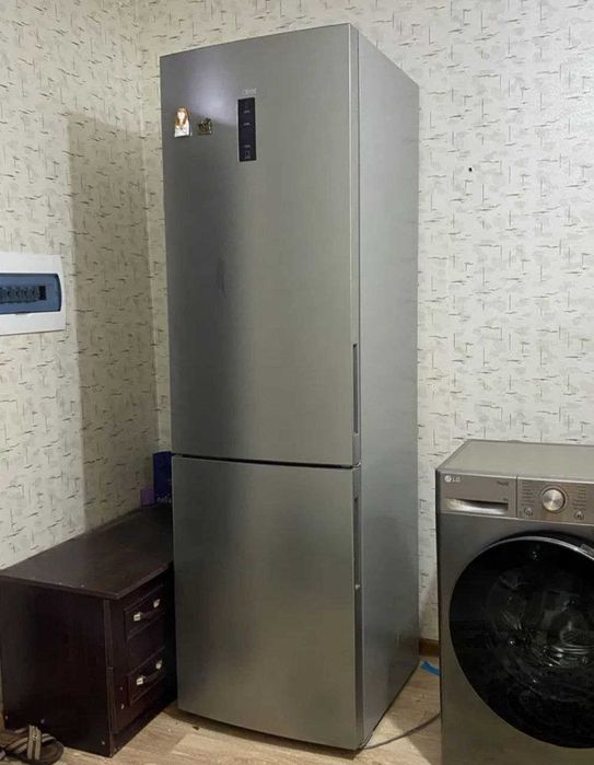 Продаю холодильник.