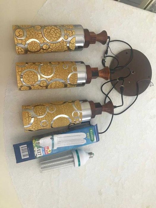 Люстра с лампочками