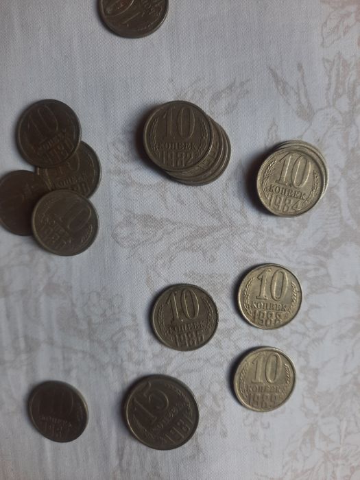 Продам монеты разные