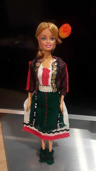 ! ИДЕАЛЕН ПОДАРЪК ! Ръчно направени кукли барби с народна носия