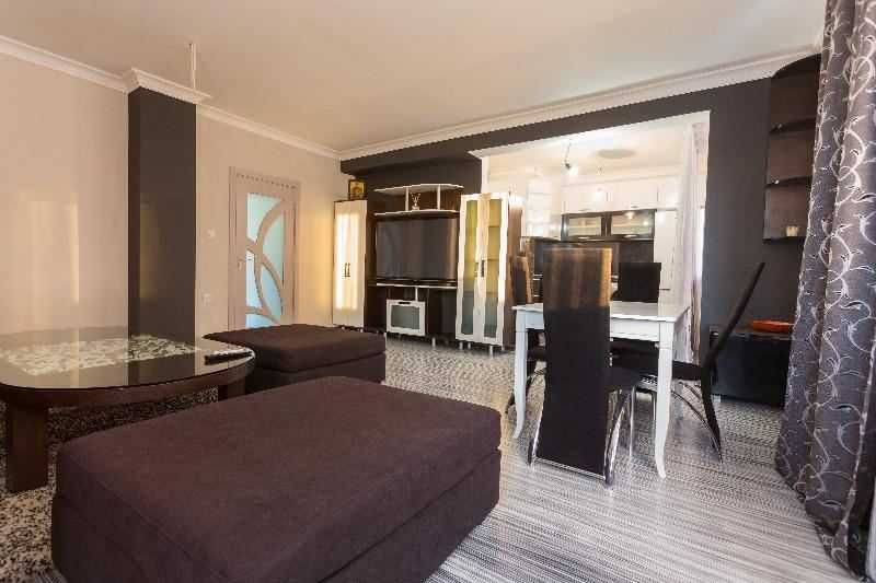 Дава се под наем Тристаен апартамент в София, Овча купел - 110 кв.м за 548.25 € - Снимка #1