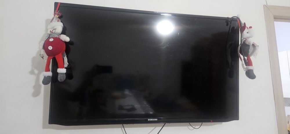 Телевизор SAMSUNG смарт
