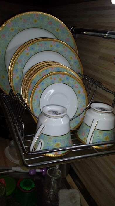 Порцеланов сервиз 92  pcs