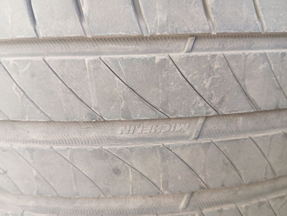 Продаю резину отличная дешево