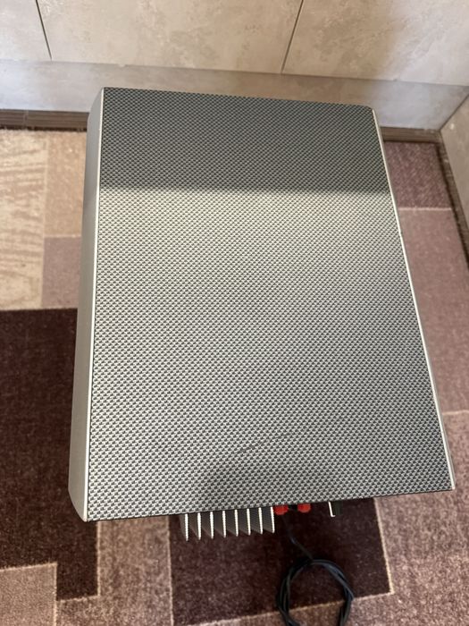 JBL  Sub-200/230 8” Subwoofer Активен