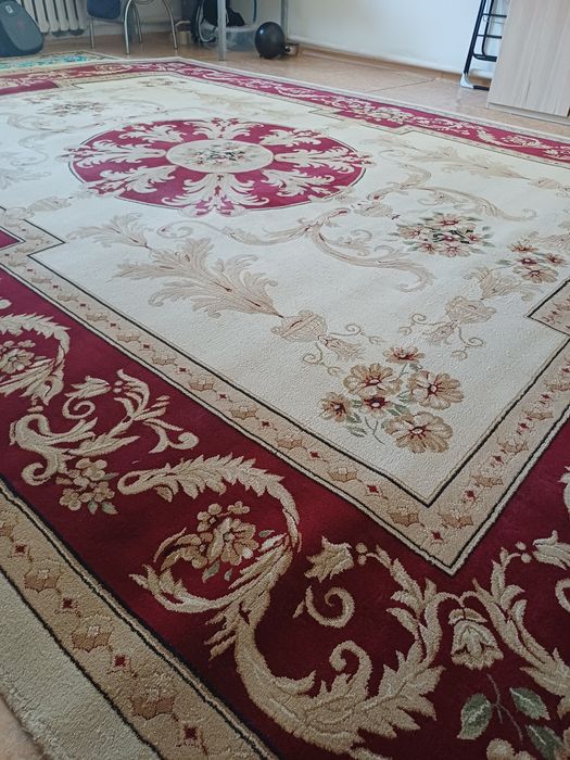 Ковер продаеться