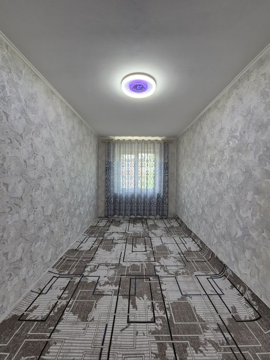 Kvartira sotiladi 2 honaliy  3 etaj 4 etajliy