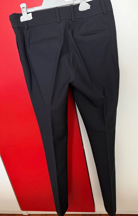 Pantaloni NOI, negri eleganți, M