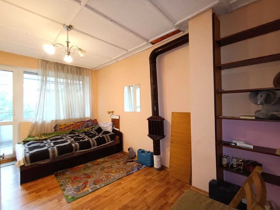 Двустаен апартамент с гараж - кв. Колю Фичето