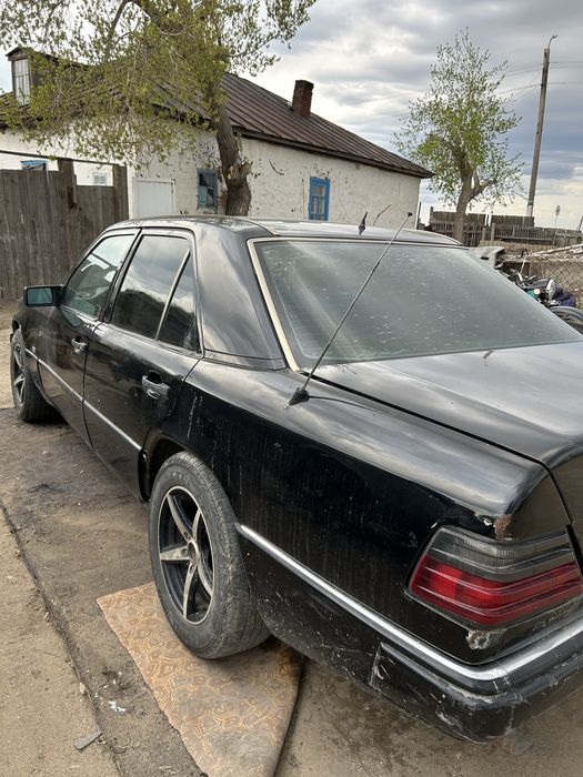 Продам или обменяю мерседес w124 е200