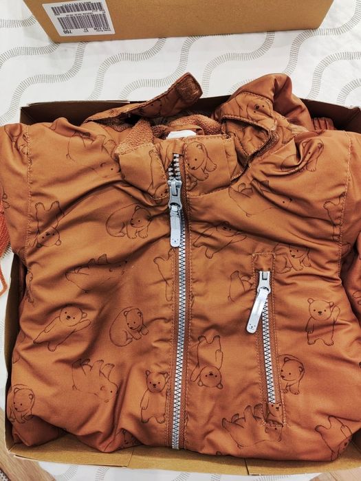 Продавам бебешки космонавт H&M
