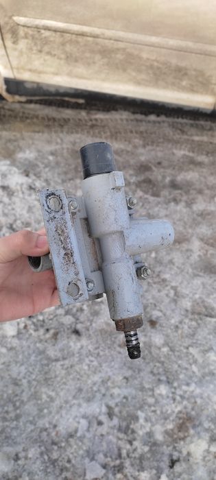 Тормозной кран прицепа