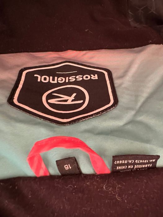 Продавам ОРИГИНАЛНА ски екипировка, носена броени пъти !!