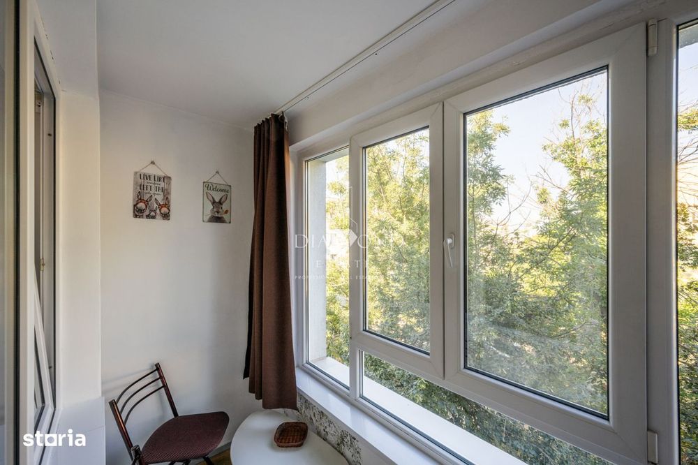 Apartament 3 camere decomandat | Metrou 1 Decembrie | Parcare inclusa