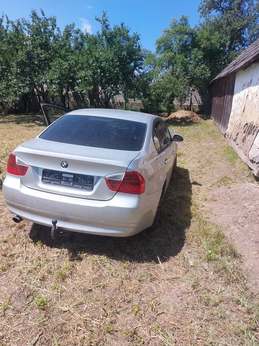 Vând bmw e 90 320 d 163 cp avariat,motor funcțional