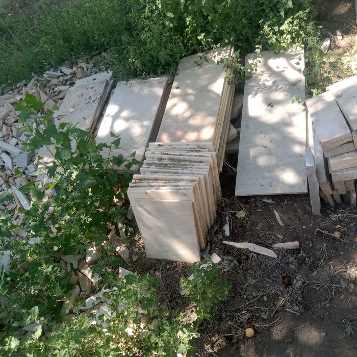 Gʻazgʻon marmar toshlari sotiladi. Narxi juda arzon. Kelishiladi