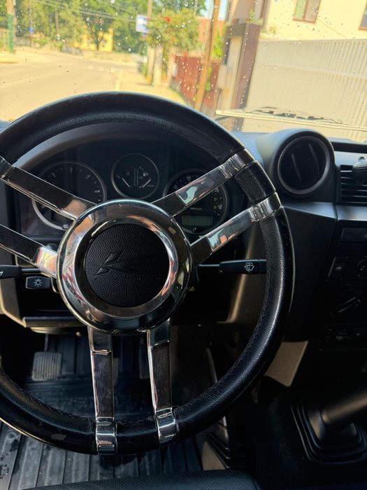 Defender 110 Kahn Project -Chelsea Trucks accept variante