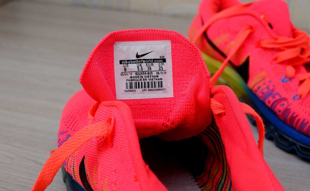 обувь спортивная