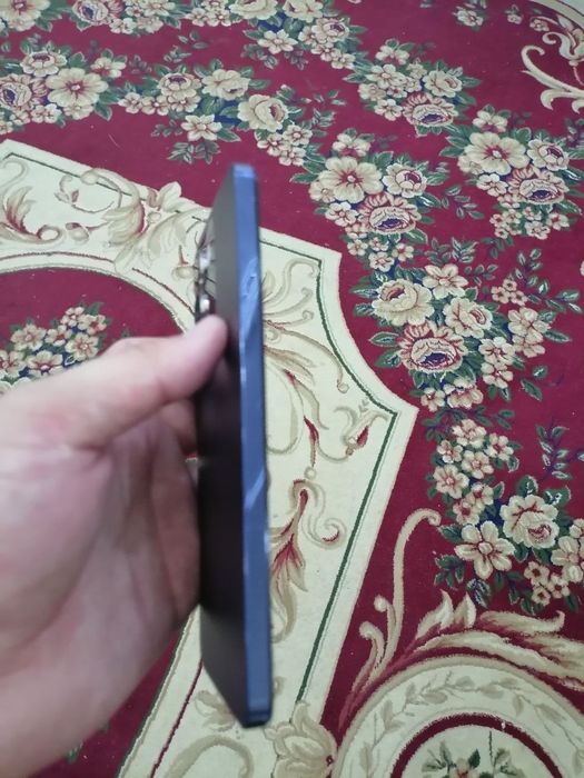 Vivo Y100 8/256 xolati yaxshi