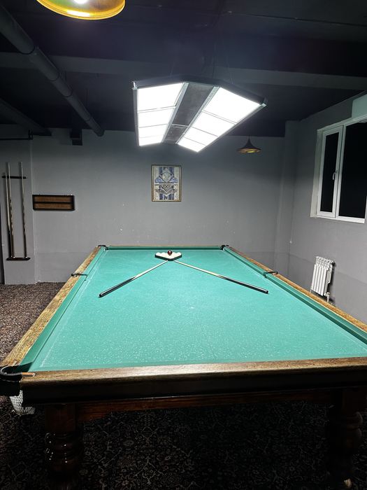 бильярдный стол