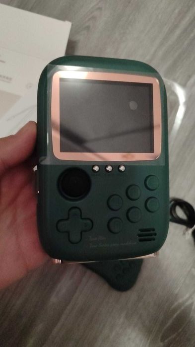 Consola jocuri 2 in 1 cu baterie externa si joystick