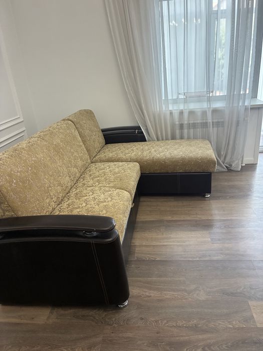 Продам диван с креслом