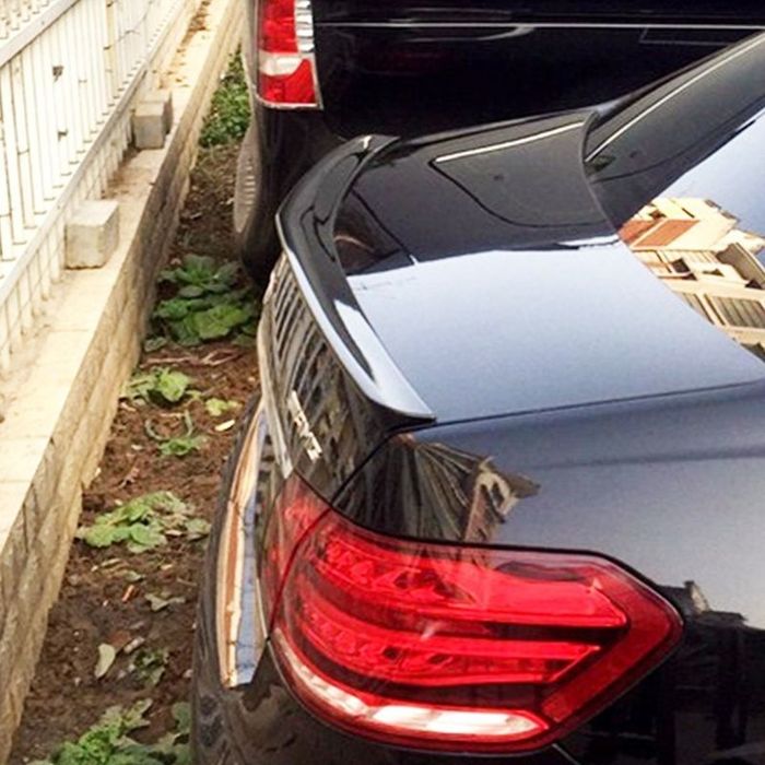 W212 AMG спойлер  и козырёк