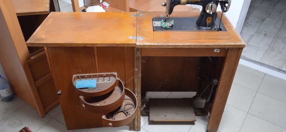 Швейная машина"Подольск".