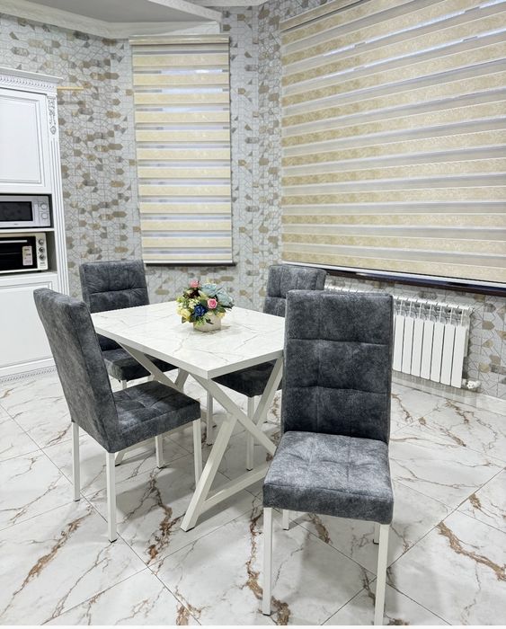 Стол стулья для кухни