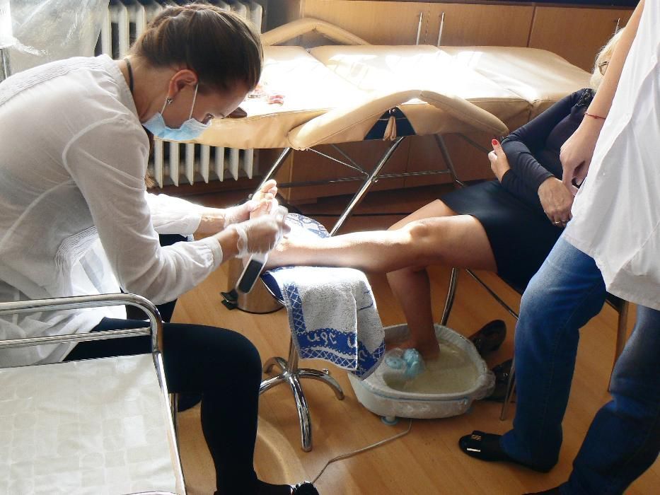 Курс педикюр, курсове за педикюристи, обучение по педикюр, курс по