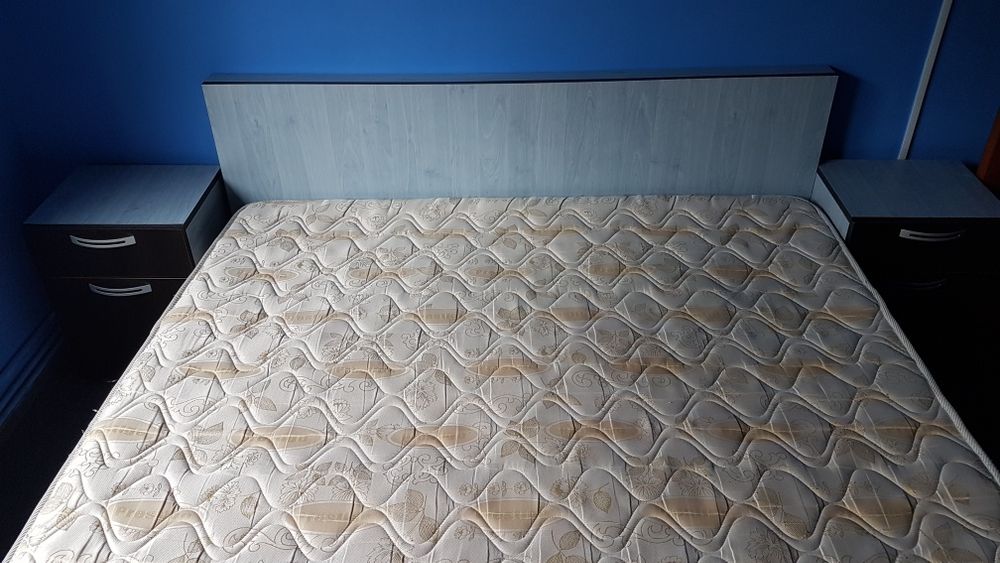 vand mobila dormitor