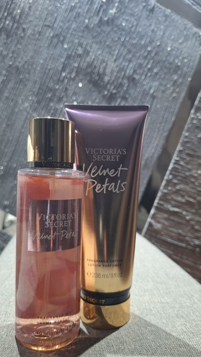 Set Victoria's Secret
nefolosit
