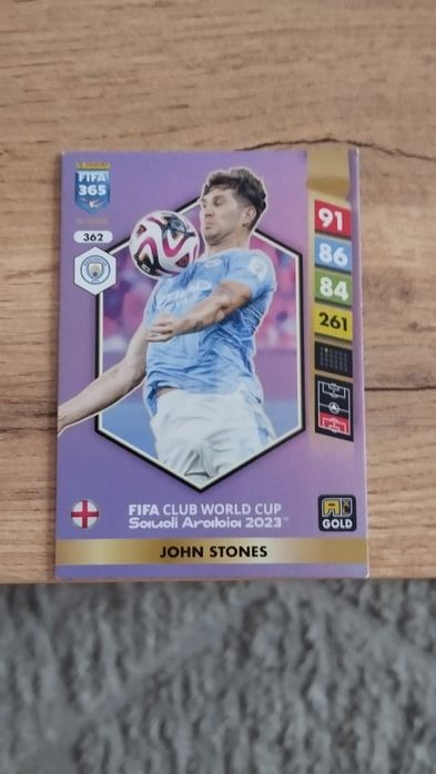 Vând cartonașe cu fotbaliști