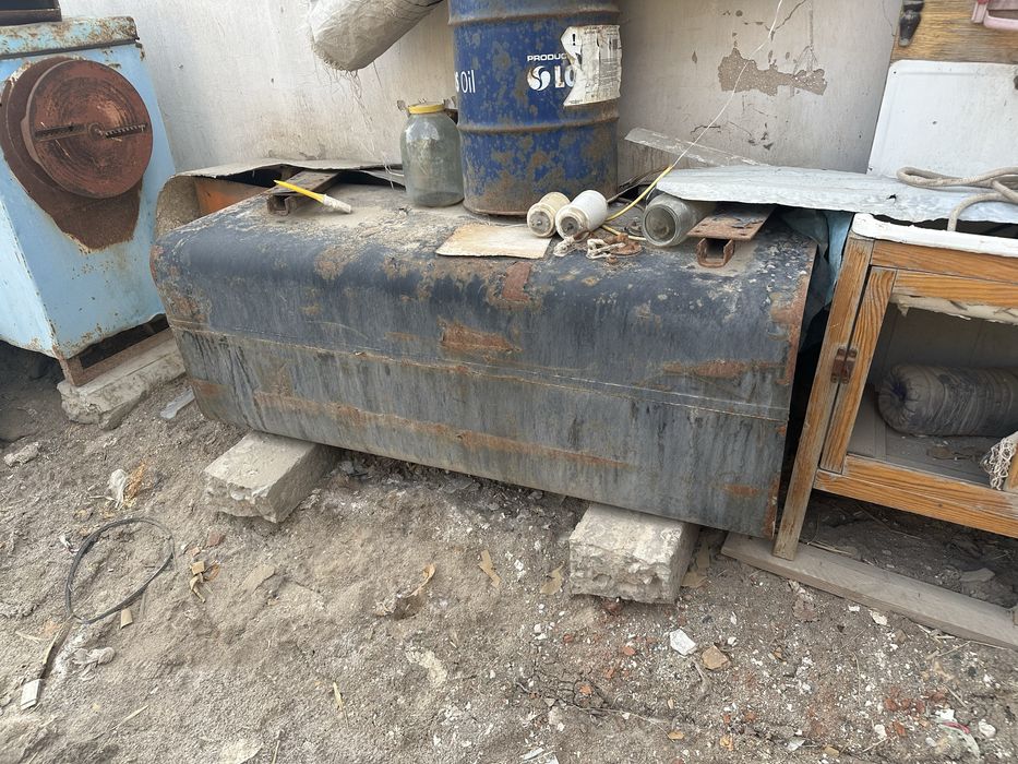 Бак солярка сотилади