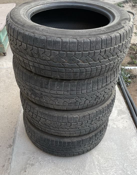 Kumho Asymmetric 235/60/18Otani