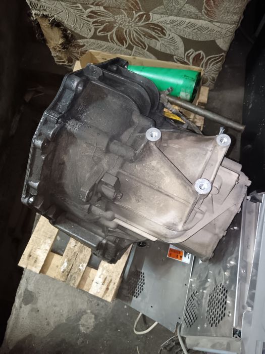 Скоростна кутия f23 за опел вектра б 2.0 101к.с