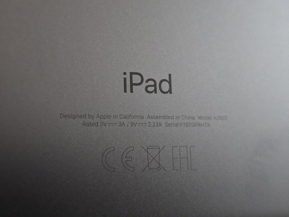 Tableta Apple iPad 9th Gen 2021 10.2 inch 64GB Wi-Fi - 91% battery health - garanție 07.2026