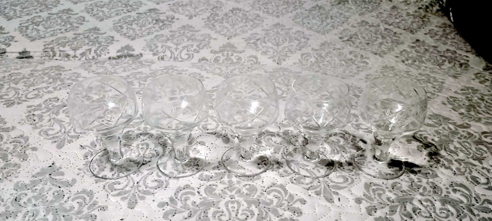 Ретро сервиз от винтидж КРИСТАЛНИ чаши за коняк/ракия – 5 бр.