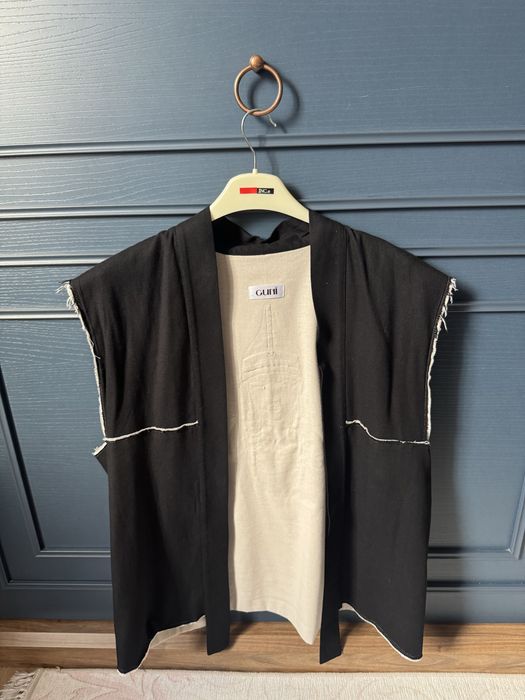 Продам жилетку Guni.