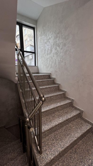 Дава се под наем Тристаен апартамент в Варна, Център - 70 кв.м за 800 € - Снимка #15