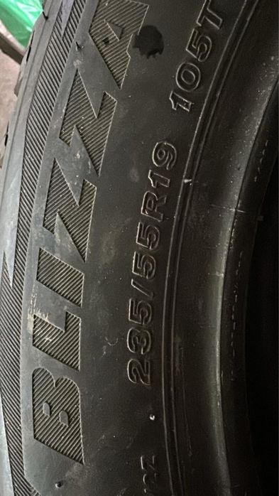 235/55/19 продам шины