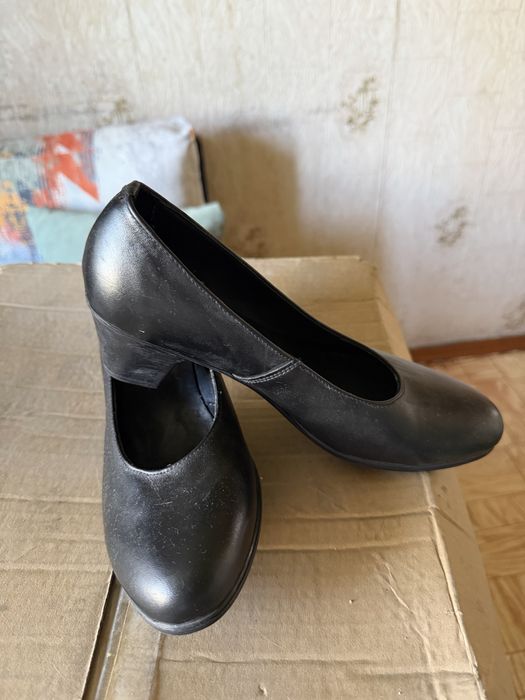 Продам туфли женские новые