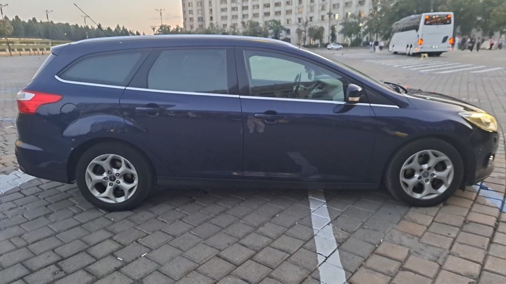 FORD Focus 2012 — imagine 3